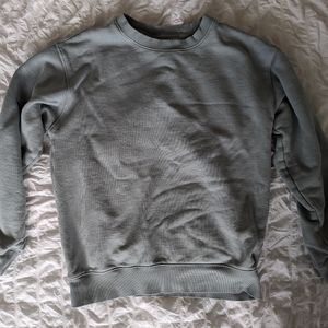 Aritzia TNA cozy Af fleece crewneck